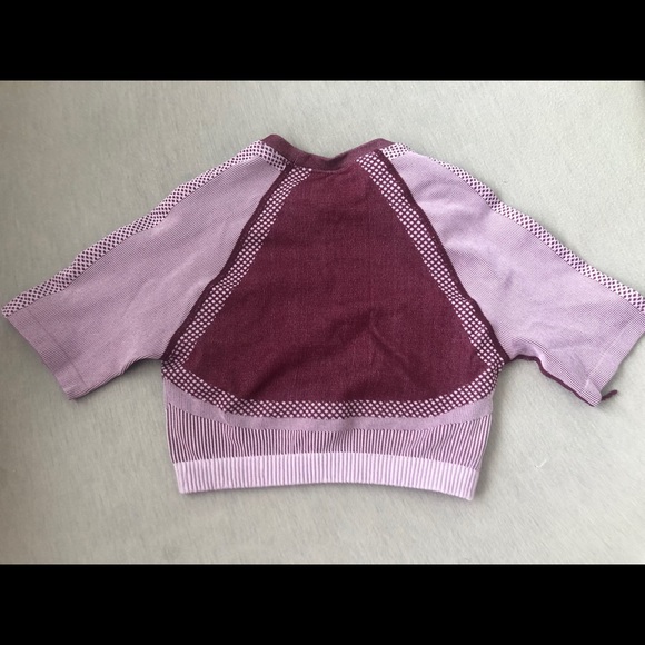 Fabletics Pink Crop Top - Picture 2 of 3